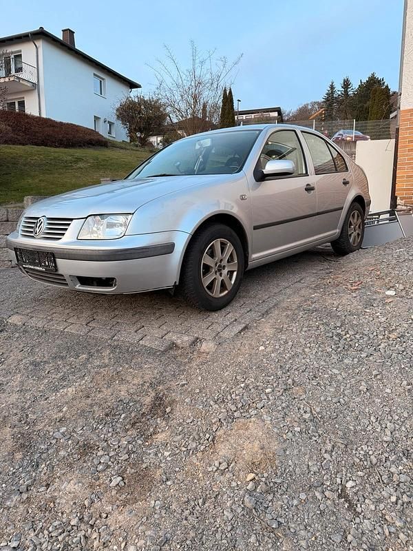 Gebraucht VW Bora 75 PS (55 kW) 2000 Silber Limousine