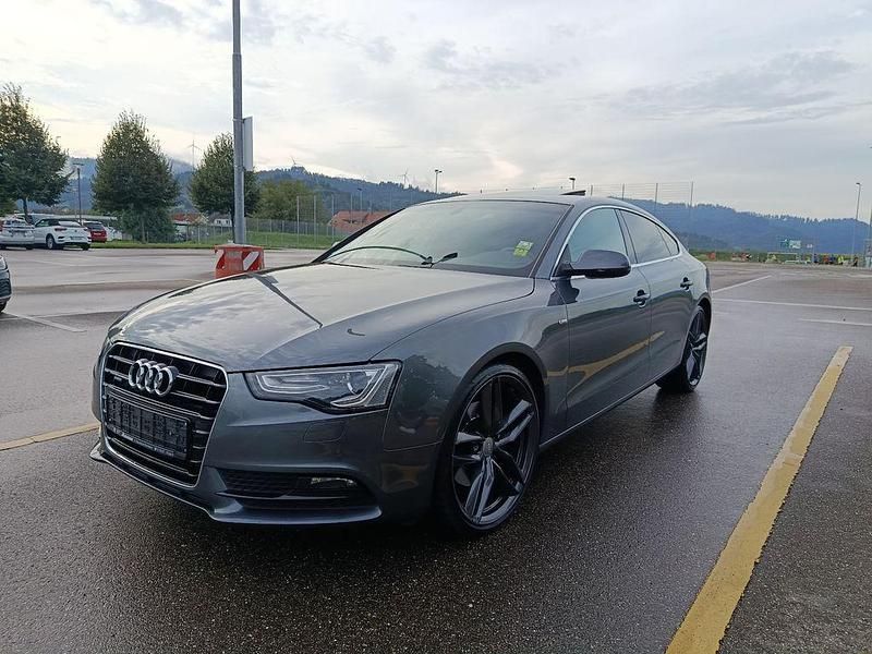 Grau Gebraucht 2016 Audi A5 Sportback Sport Kleinwagen | 18.990 € (Guter Preis) - Bild 1/4