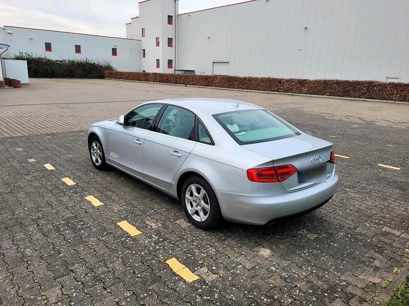 Gebraucht Audi A4 160 PS (117 kW) 2009 Silber Limousine
