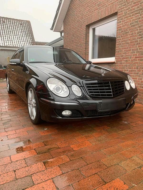 Gebraucht Mercedes E320 224 PS (164 kW) 2006 Schwarz Limousine
