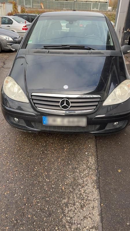 Schwarz Gebraucht 2008 Mercedes A180 Kleinwagen | 2.400 € (Fairer Preis) - Bild 1/4