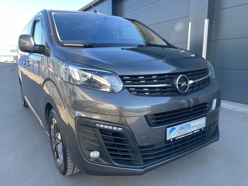 Grau Gebraucht 2020 Opel Zafira Life Van | 39.990 € (Etwas zu teuer) - Bild 1/4