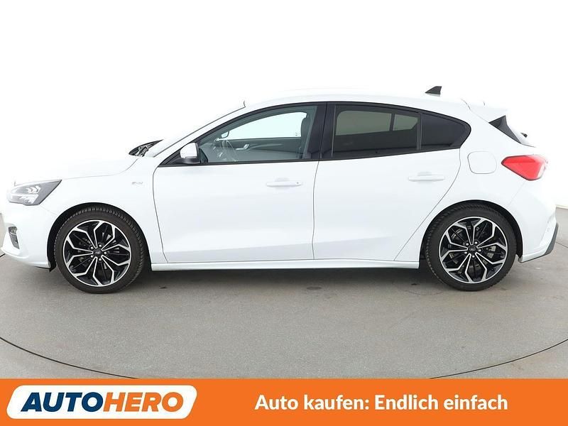 Gebraucht Ford Focus ST-Line 125 PS (91 kW) 2022 Weiß Limousine