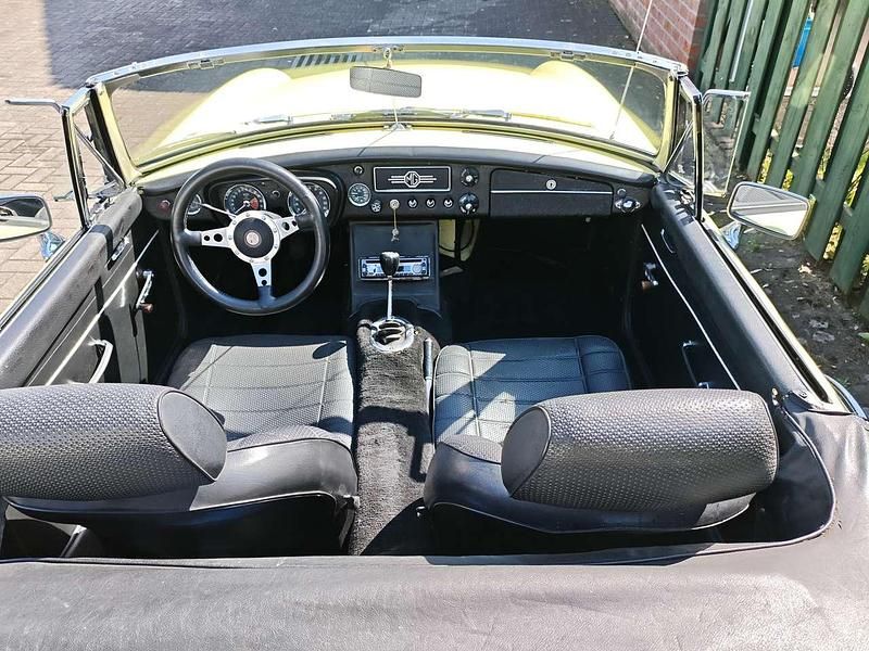 Gebraucht MG B 95 PS (69 kW) 1964 Gelb Cabrio