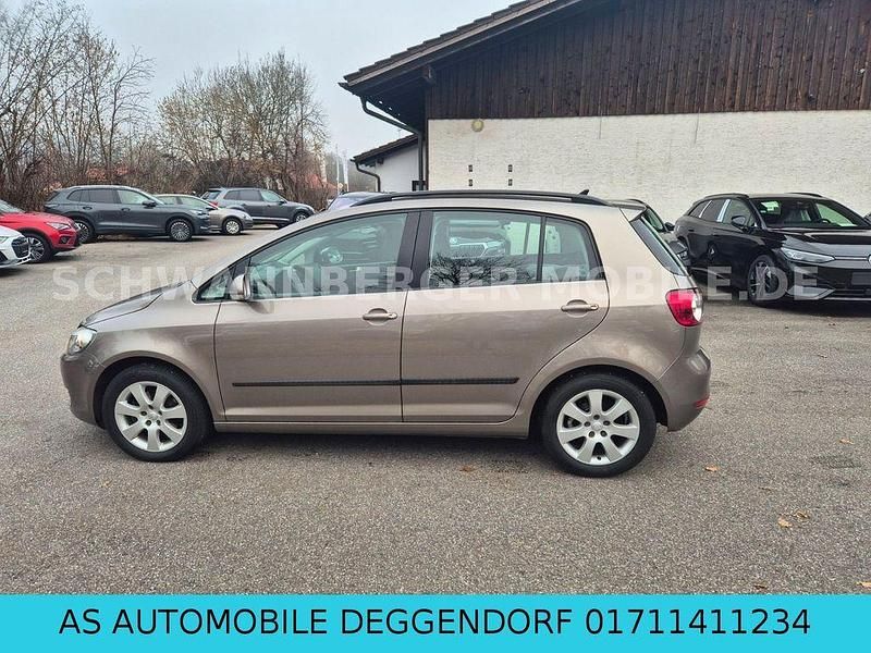 Gebraucht VW Golf Plus Cross 105 PS (77 kW) 2014 Braun Van / Kleinbus