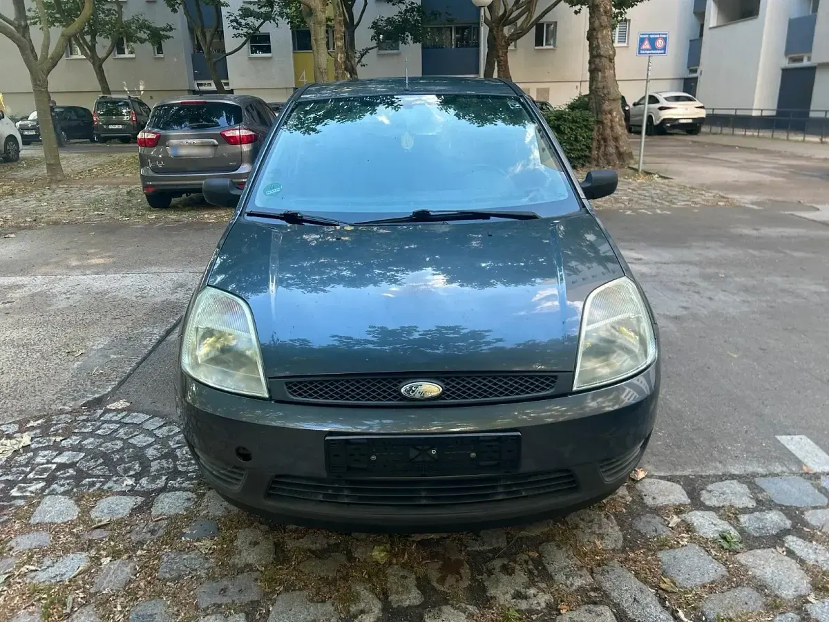 Gebraucht Ford Fiesta 75 PS (55 kW) 2004 Grau Kleinwagen