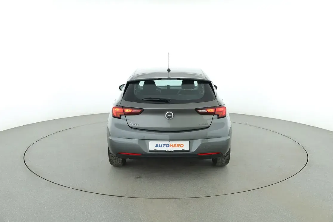 Gebraucht Opel Astra Edition 150 PS (110 kW) 2017 Grau Limousine