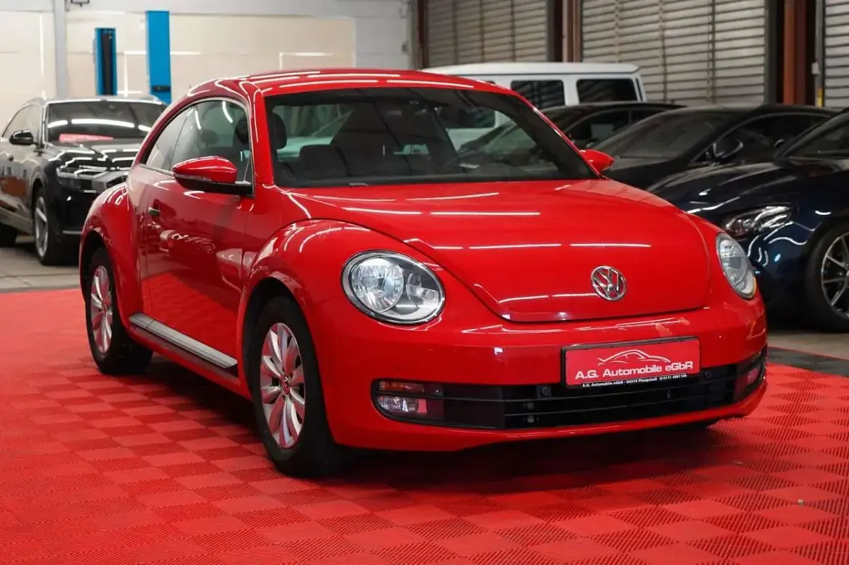Gebraucht VW Beetle 105 PS (77 kW) 2014 Rot Kleinwagen