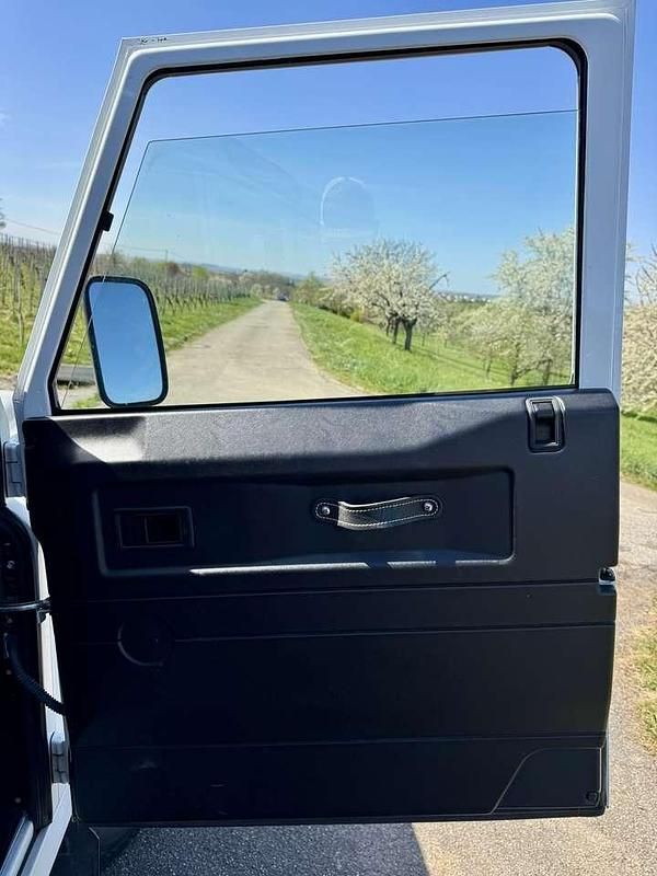 Gebraucht Land Rover Defender SE 122 PS (89 kW) 2014 Kombi