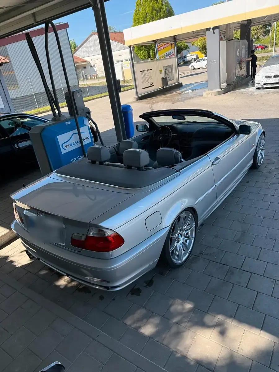 Gebraucht BMW 320 Cabriolet 170 PS (125 kW) 2002 Silber Cabrio