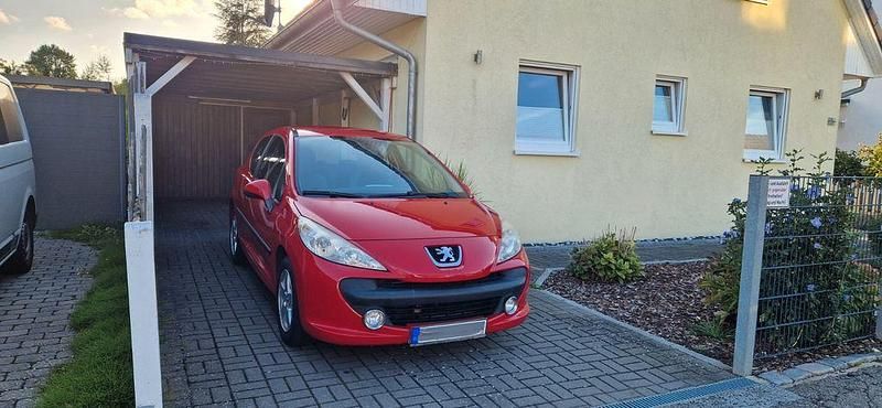 Gebraucht Peugeot 207 73 PS (53 kW) 2009 Rot Limousine