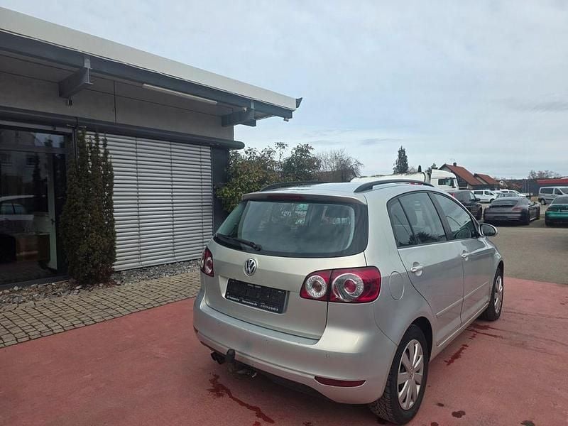 Gebraucht VW Golf Plus Cross Comfortline 122 PS (89 kW) 2009 Gold Van / Kleinbus