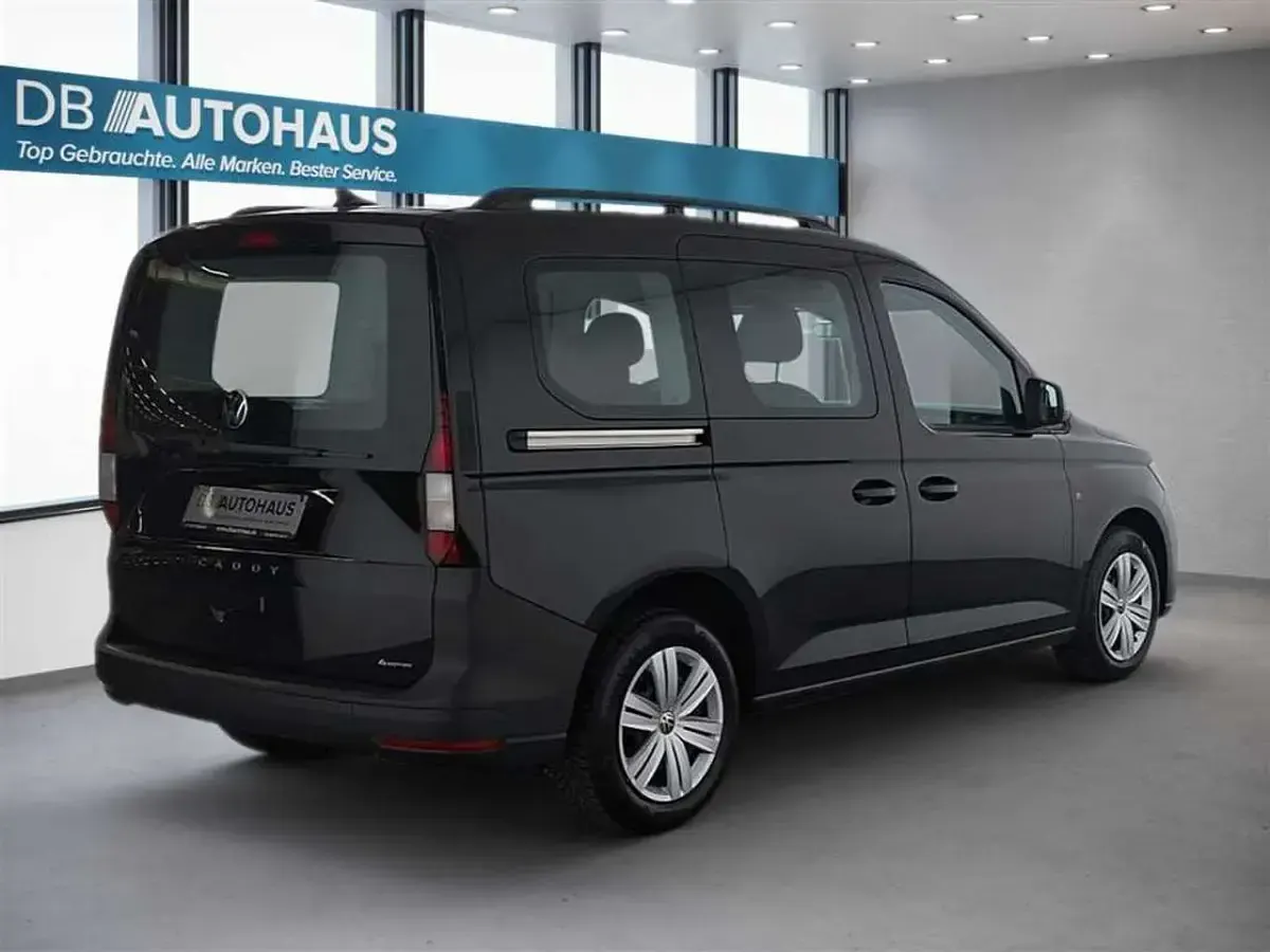 Gebraucht VW Caddy 122 PS (89 kW) 2022 Schwarz Van / Kleinbus