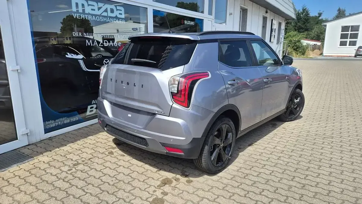 Neu KGM Tivoli 163 PS (119 kW) 2026 Iron metal SUV