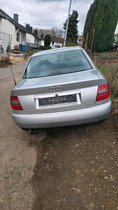 Gebraucht Audi A4 193 PS (141 kW) 1997 Silber Limousine