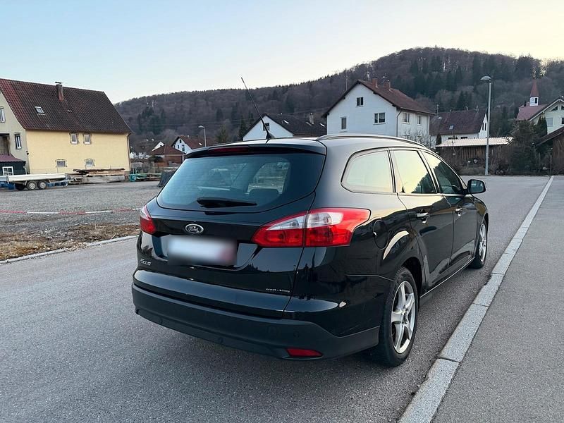 Gebraucht Ford Focus 115 PS (84 kW) 2013 Schwarz Kombi
