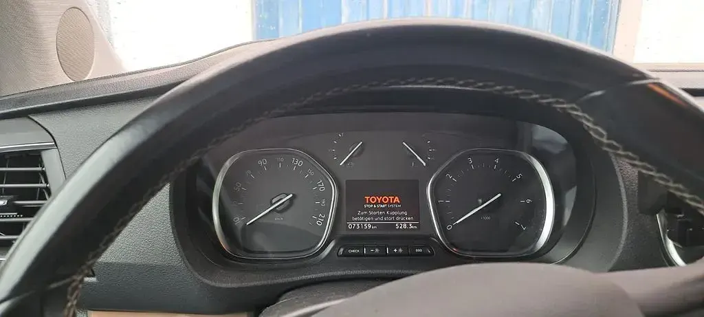 Gebraucht Toyota Proace 150 PS (110 kW) 2019 Weiß Van / Kleinbus
