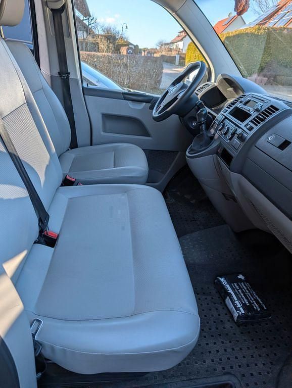 Gebraucht VW T5 102 PS (75 kW) 2010 Blau Van