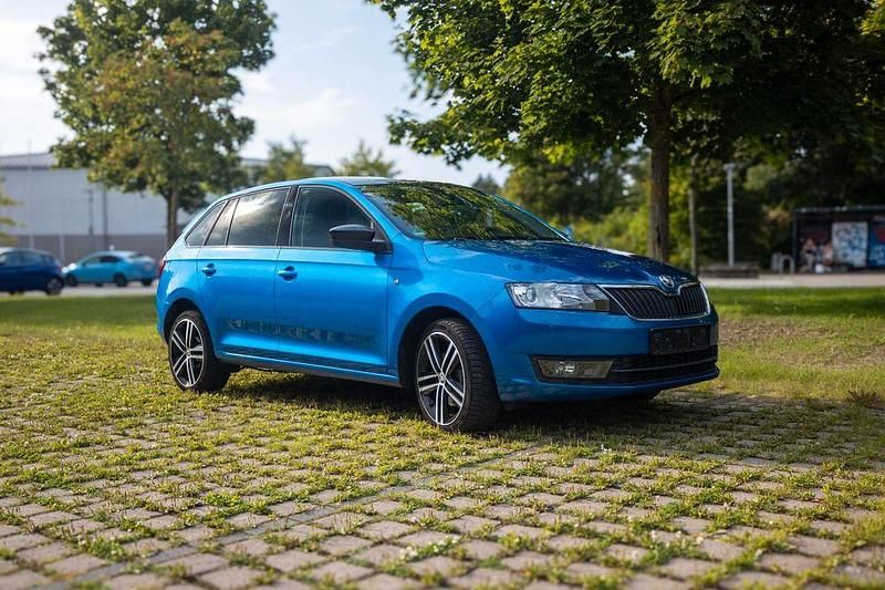 Blau Gebraucht 2014 Skoda Rapid Style Limousine | 5.100 € (Guter Preis) - Bild 1/4