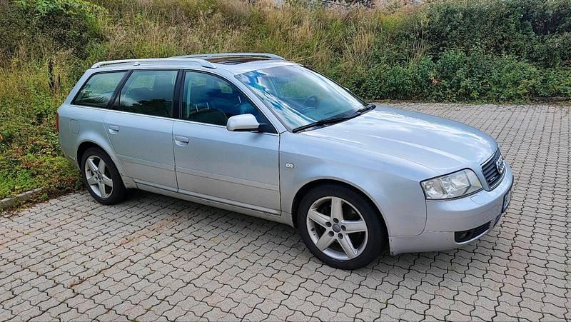 Silber Gebraucht 2003 Audi A6 Kombi | 1.200 € (Superpreis) - Bild 1/4