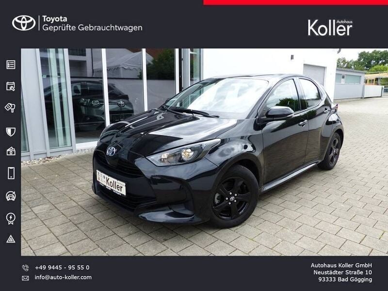 Schwarz Gebraucht 2022 Toyota Yaris Hybrid Business Edition Limousine | 18.200 € (Guter Preis) - Bild 1/4
