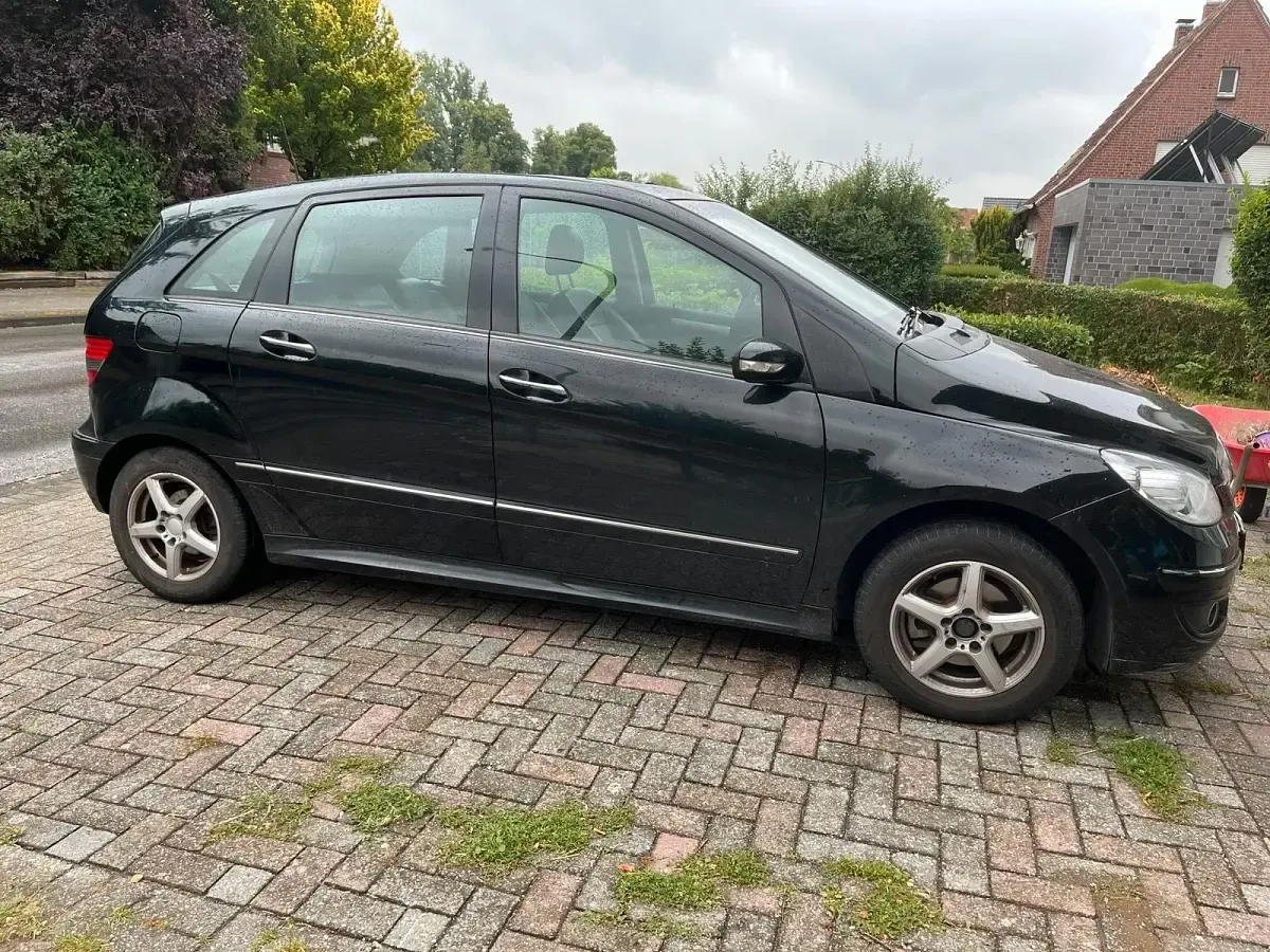 Gebraucht Mercedes B150 95 PS (69 kW) 2006 Van / Kleinbus