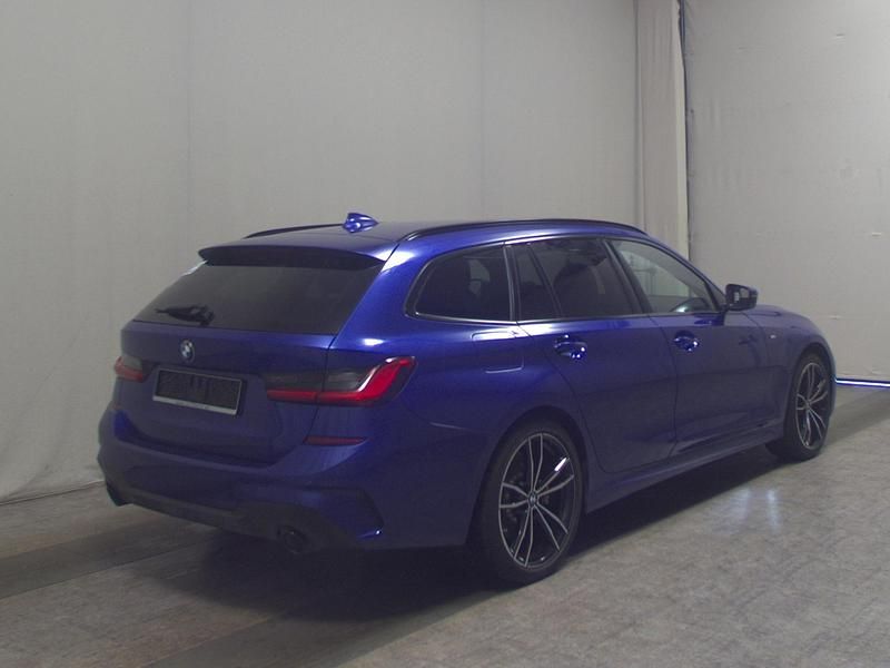 Gebraucht BMW 320e M Sport 204 PS (150 kW) 2021 Blau Kombi