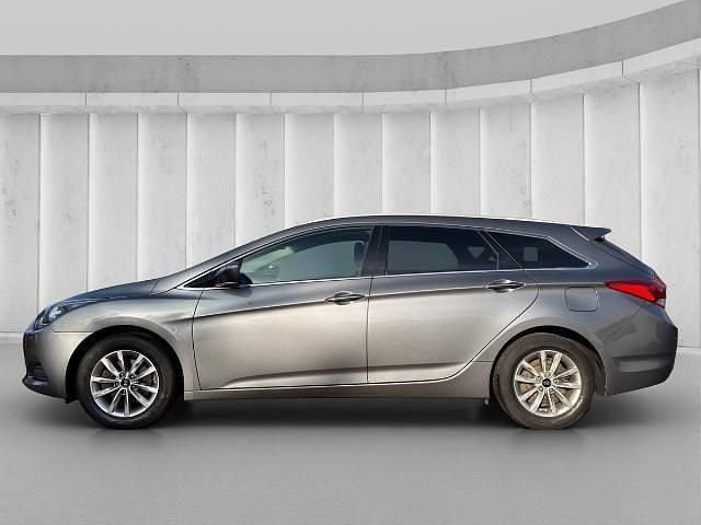 Gebraucht Hyundai i40 Trend 116 PS (85 kW) 2016 Grau Kombi