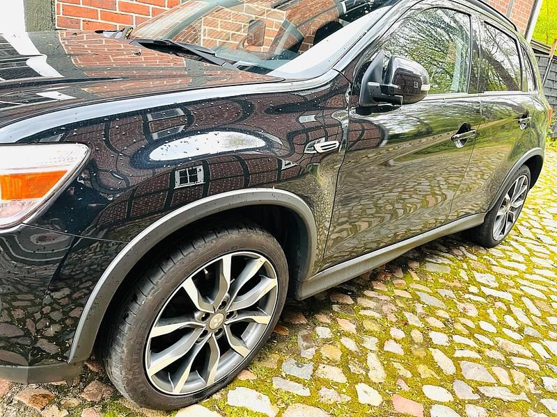 Gebraucht Mitsubishi ASX 150 PS (110 kW) 2015 Schwarz SUV