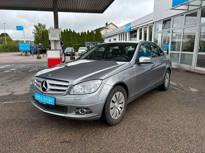 Gebraucht Mercedes C180 156 PS (114 kW) 2009 Silber Limousine