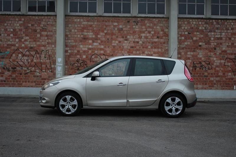 Gebraucht Renault Scénic III Luxe 140 PS (102 kW) 2011 Beige Van / Kleinbus