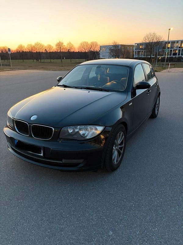 Usata BMW 118 2009 Nero Utilitaria