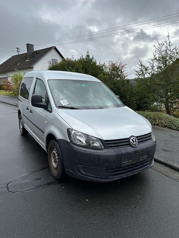 Second-hand VW Caddy 102 CP (75 kW) 2015 Argintiu Monovolum