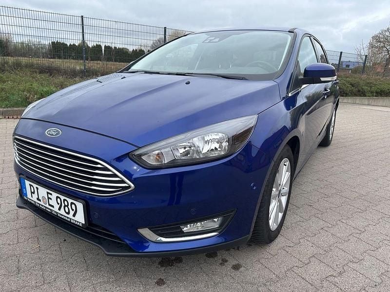 Usado Ford Focus Titanium 150 CV (110 kW) 2016 Azul Berlina