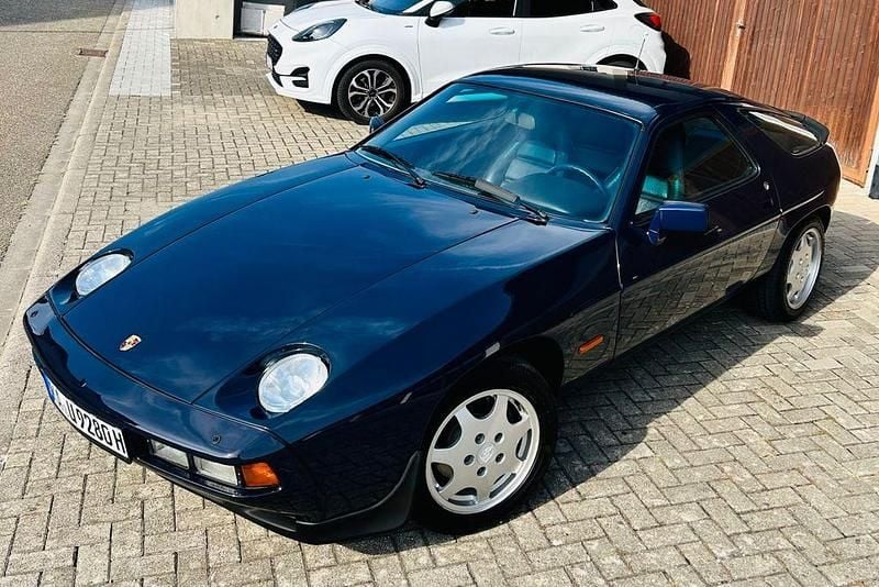 Blau Gebraucht 1986 Porsche 928 Coupé | 19.928 € - Bild 1/4