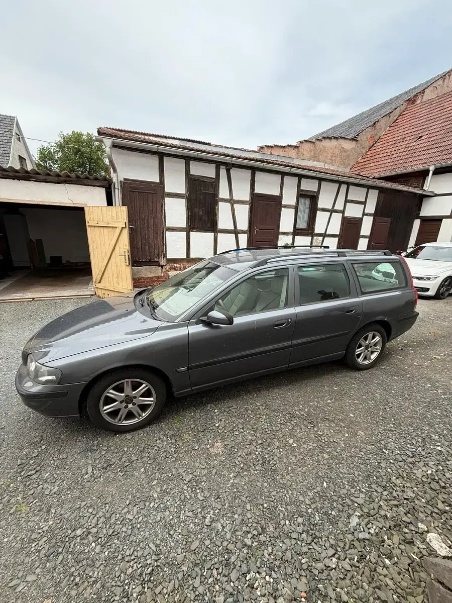 Gebraucht Volvo V70 163 PS (119 kW) 2003 Grau Kombi