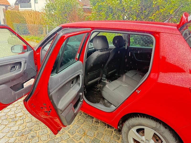 Gebraucht Skoda Fabia 105 PS (77 kW) 2014 Rot Kleinwagen