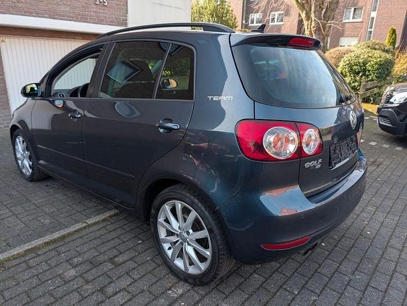 Gebraucht VW Golf Plus Cross Team 122 PS (89 kW) 2010 Schwarz Van / Kleinbus