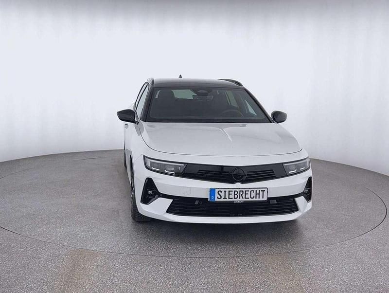Neu Opel Astra 131 PS (96 kW) 2025 Weiß Kombi