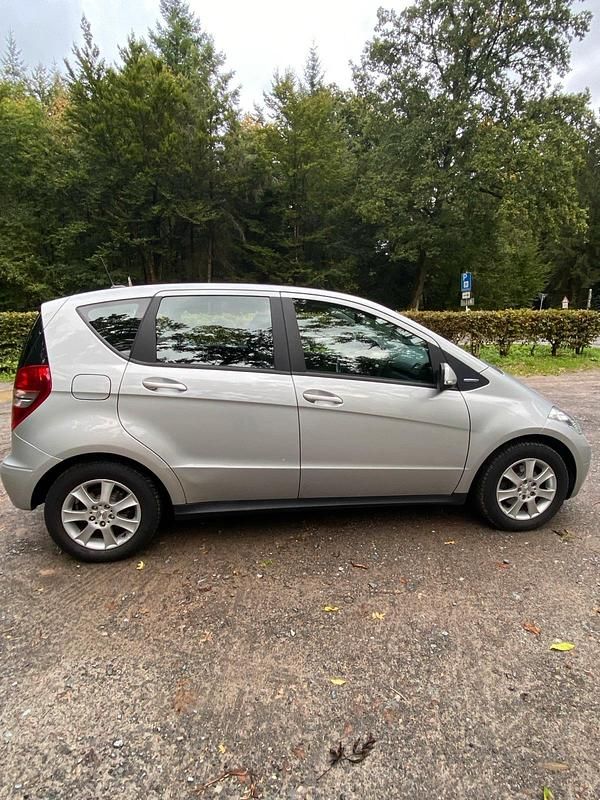 Gebraucht Mercedes A160 95 PS (69 kW) 2009 Silber Kleinwagen