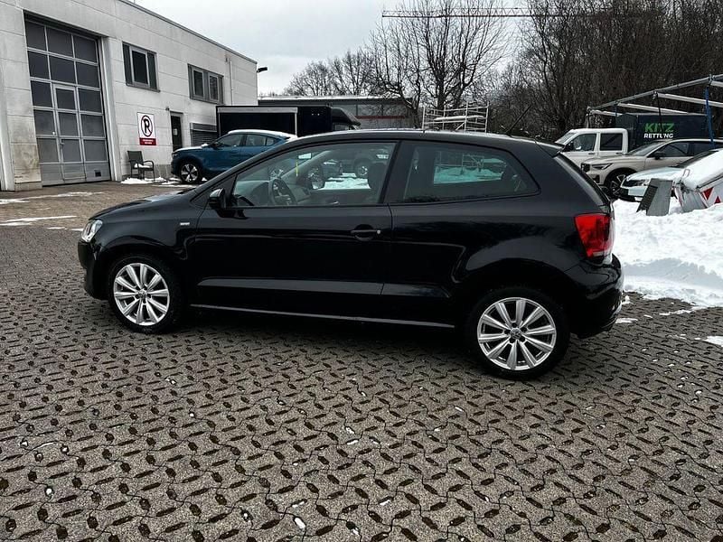 Second-hand VW Polo 90 CP (66 kW) 2012 Negru Hatchback