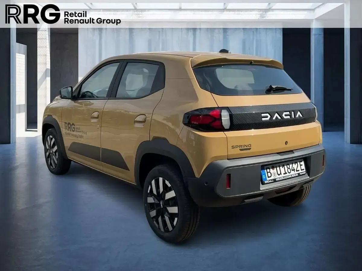 Neu Dacia Spring Expression 19 kW (26 PS) 2025 Safaribeige Kleinwagen