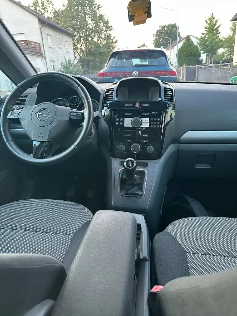 Gebraucht Opel Zafira 125 PS (91 kW) 2010 Grau Van / Kleinbus