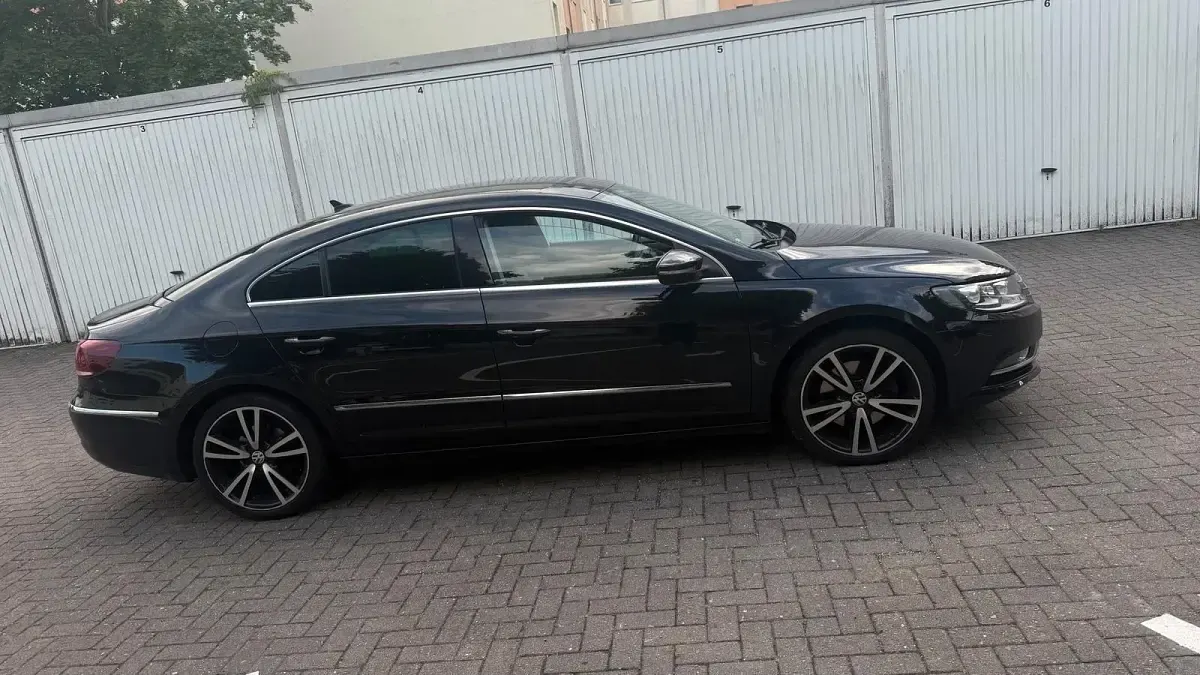 Gebraucht VW Passat 140 PS (102 kW) 2014 Schwarz Coupé