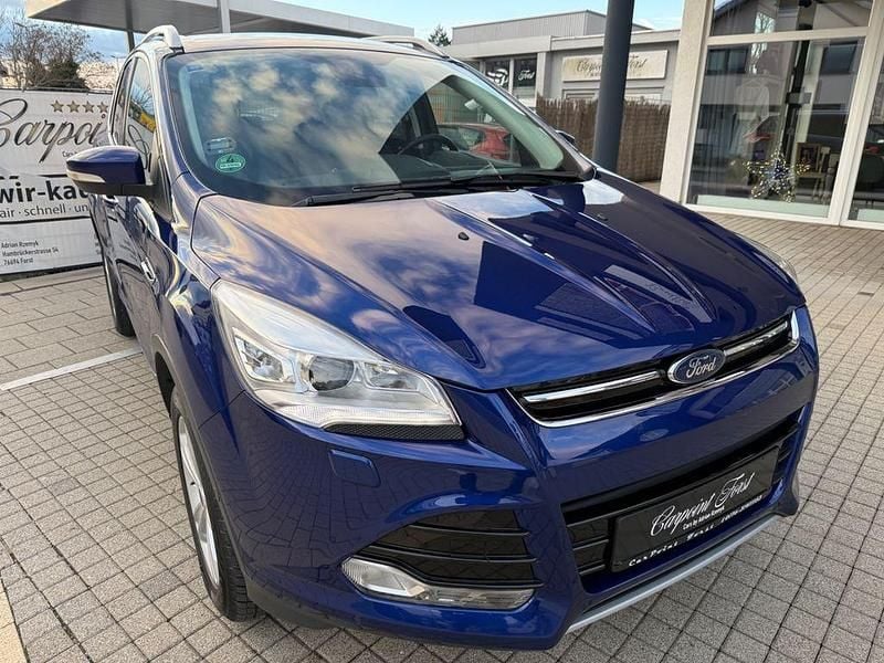 Blau Gebraucht 2016 Ford Kuga Titanium SUV | 9.500 € (Guter Preis) - Bild 1/4