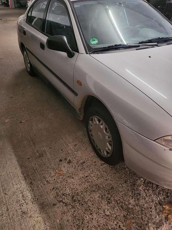 Gebraucht Mitsubishi Carisma 90 PS (66 kW) 1998 Limousine