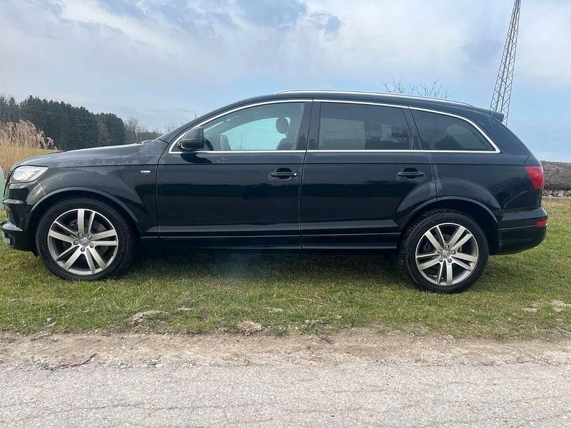 Gebraucht Audi Q7 Ambiente 245 PS (180 kW) 2013 Schwarz SUV