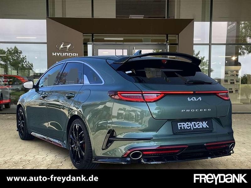 Gebraucht Kia ProCeed 204 PS (150 kW) 2022 (exg) experience green met. Kombi
