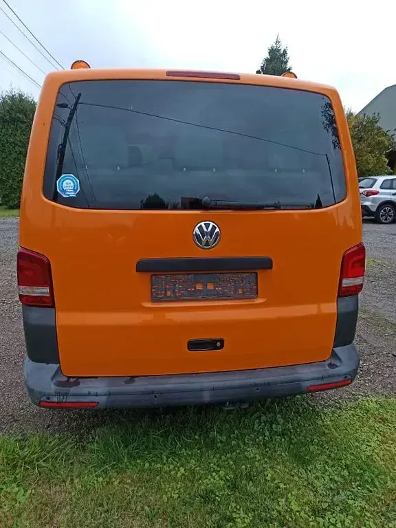 Gebraucht VW Caravelle 84 PS (61 kW) 2014 Orange Van