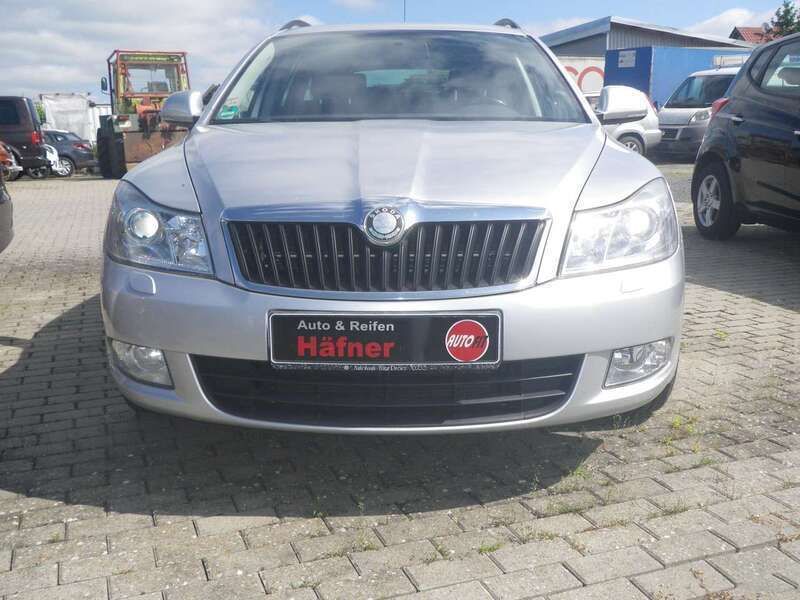 Brilliantsilber Gebraucht 2010 Skoda Octavia Impuls Edition Kombi | 3.490 € (Fairer Preis) - Bild 1/4